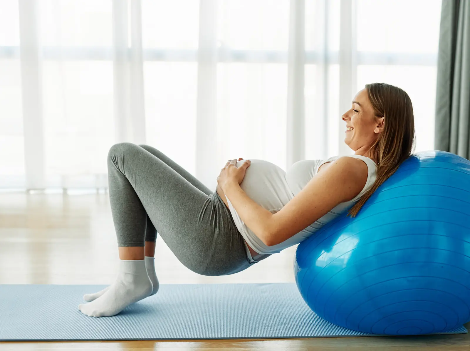 Post-pregnancy core strengthening with EMS