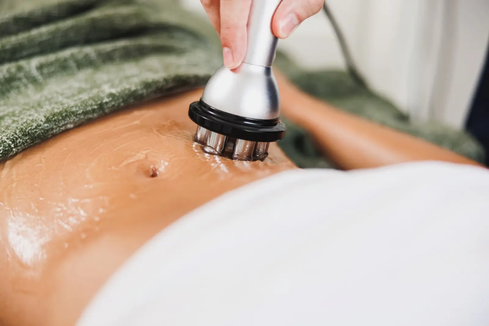Radio Frequency body tightening treatment at Aevum Health, Goregaon West Mumbai